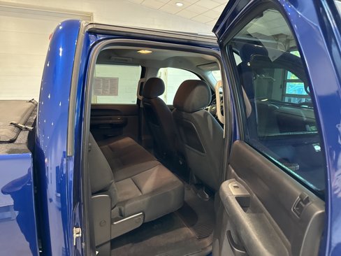 Used 2013 Chevrolet Silverado 2500 LT w/ Interior Plus Package image 13