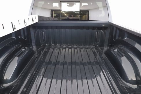 New 2025 RAM 1500 4x4 Crew Cab image 30