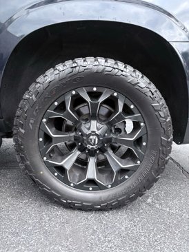 Used 2021 Chevrolet Suburban Z71 image 34