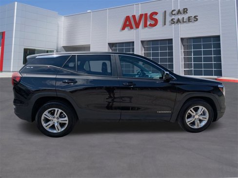 Used 2024 GMC Terrain SLE image 5
