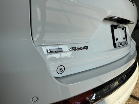 Used 2023 Jeep Grand Cherokee L Overland image 11