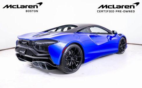 Used 2023 McLaren Artura image 5