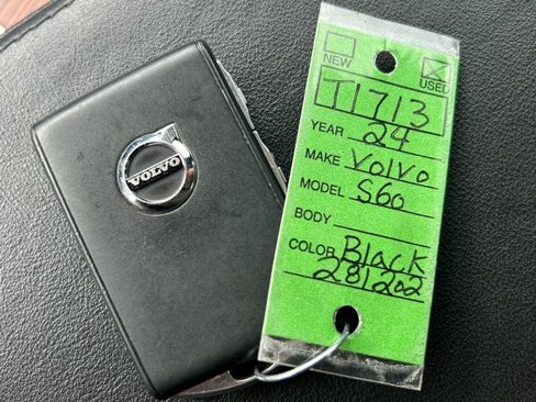 Used 2024 Volvo S60 B5 Plus image 36