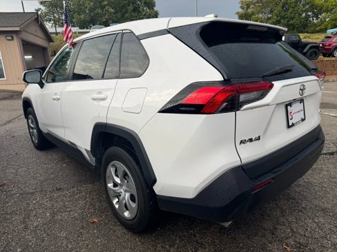 Used 2023 Toyota RAV4 LE image 3