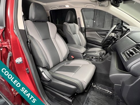 Used 2025 Subaru Ascent Onyx Edition image 4
