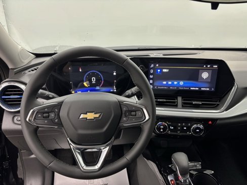 New 2025 Chevrolet Trax LT w/ Driver Confidence Package image 15