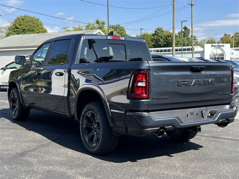 New 2026 RAM 1500 4x4 Crew Cab image 10