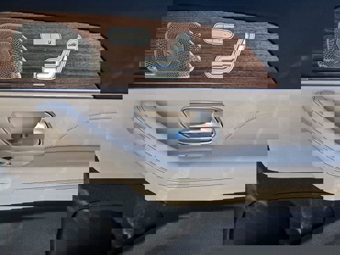 New 2026 Mercedes-Benz GLS 450 4MATIC image 46