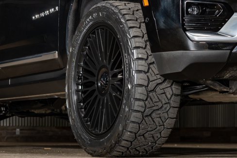 Used 2025 GMC Yukon XL Denali image 15