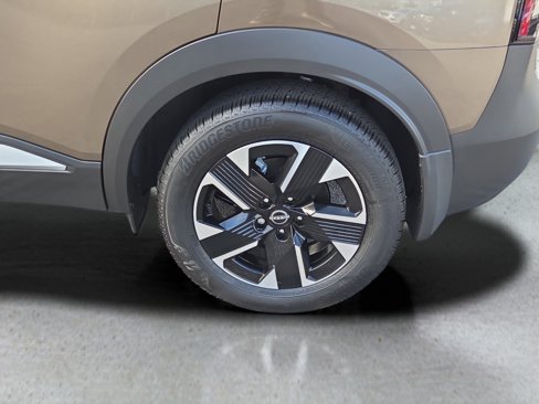 Used 2025 Nissan Kicks SV image 19