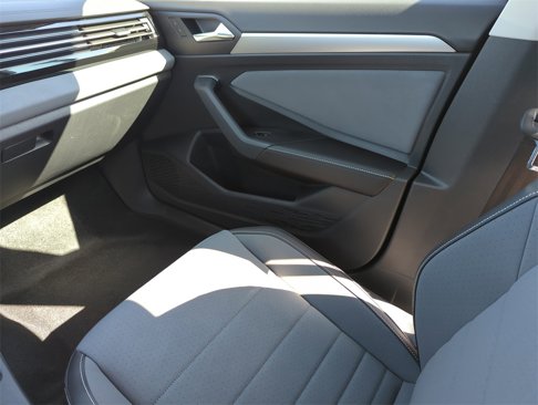 New 2025 Volkswagen Jetta SE image 23