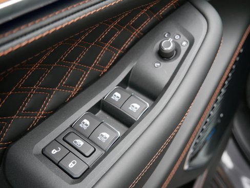New 2025 Jeep Grand Cherokee Summit image 12