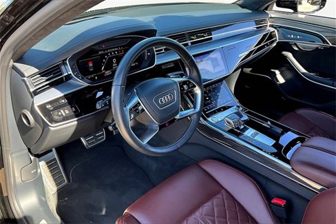 Used 2020 Audi S8 L w/ S8 Executive Package image 13