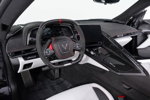 Used 2023 Chevrolet Corvette Z06 w/ Z07 Performance Package image 16