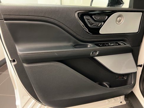 New 2025 Lincoln Aviator Reserve w/ Equipment Group 201A image 28