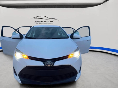 Used 2018 Toyota Corolla LE image 7