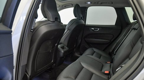 Certified 2025 Volvo XC60 B5 Plus image 20