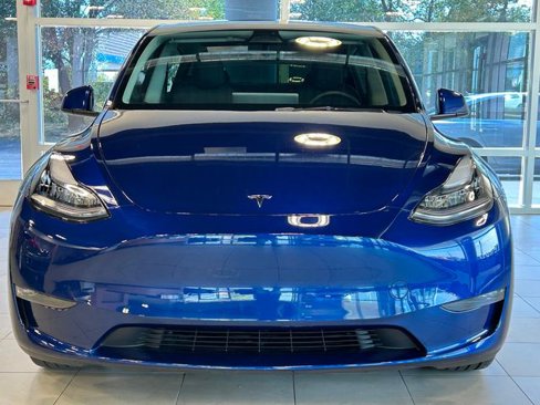 Used 2023 Tesla Model Y Long Range image 2