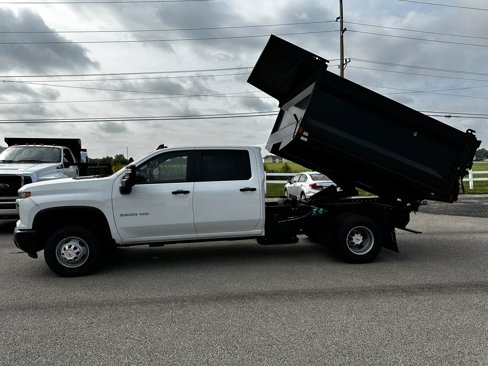Used 2024 Chevrolet Silverado 3500 W/T w/ WT Convenience Package image 2