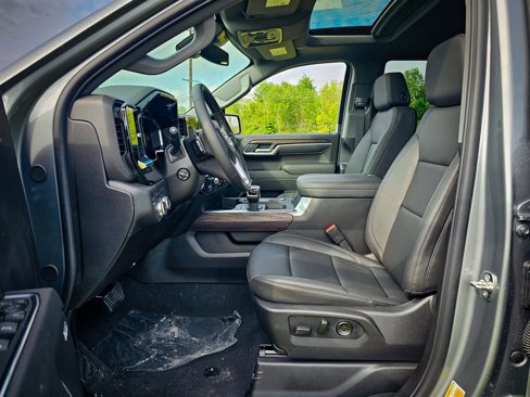 New 2026 GMC Sierra 1500 SLT w/ SLT Premium Plus Package image 14