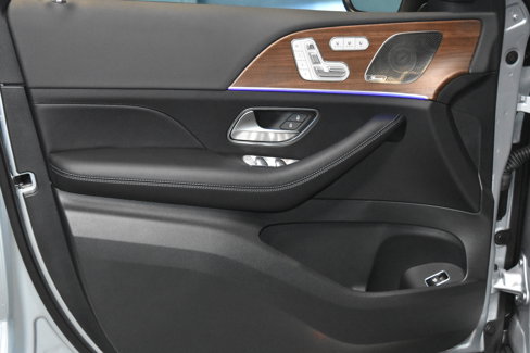 New 2026 Mercedes-Benz GLS 450 4MATIC image 3