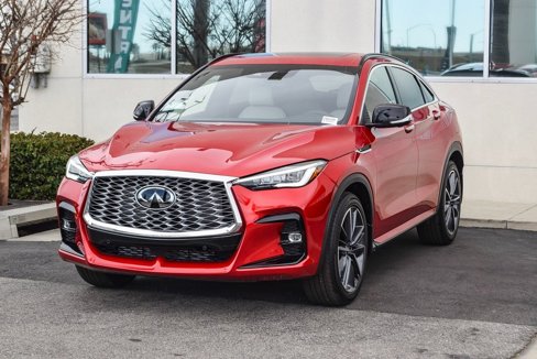 Used 2024 INFINITI QX55 Essential image 3