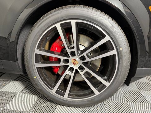 New 2026 Porsche Cayenne S image 15