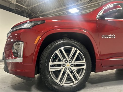 Used 2023 Chevrolet Traverse High Country image 18