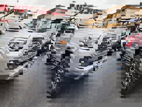 Used 2017 Toyota Tacoma TRD Sport image 20