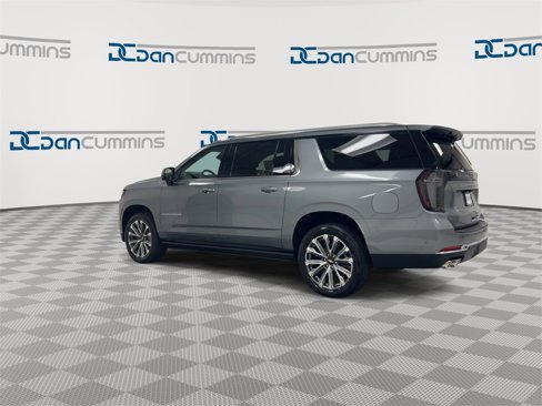 New 2026 Chevrolet Suburban High Country image 6