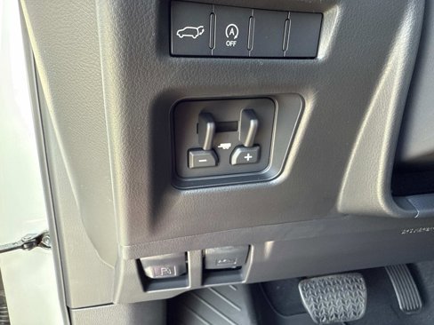 New 2025 Lexus LX 600 4WD w/ Luxury Package image 33