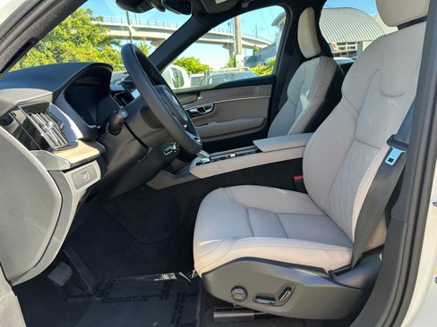 New 2026 Volvo XC90 B6 Plus w/ Protection Package Premier image 20