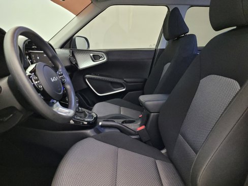 Used 2023 Kia Soul S image 17