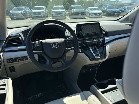 New 2026 Honda Odyssey Touring image 2