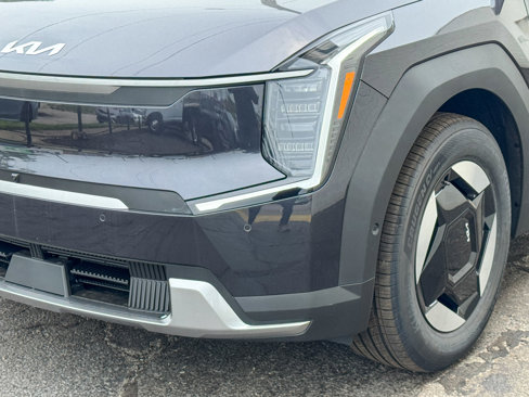 New 2026 Kia EV9 Wind image 12