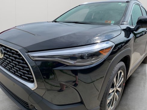 New 2025 Toyota Corolla Cross XLE image 29