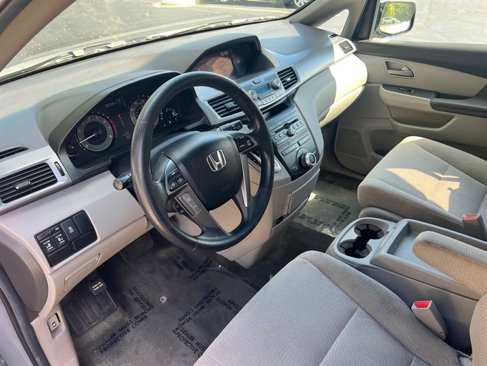 Used 2012 Honda Odyssey EX image 17