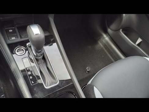 Used 2024 Nissan Kicks SR w/ SR Premium Package image 19