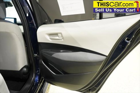 Used 2025 Toyota Corolla LE image 27