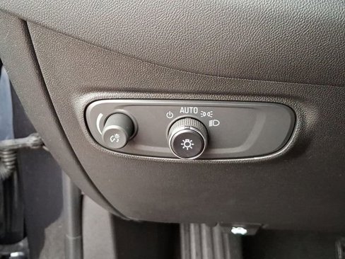 Used 2022 Chevrolet Equinox LT image 34