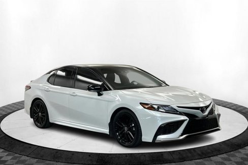 Used 2023 Toyota Camry XSE w/ Navigation Package image 7