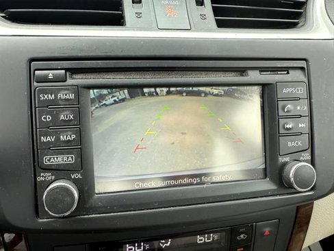 Used 2015 Nissan Sentra SL w/ SL Premium Package image 13
