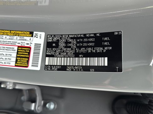 New 2025 Lexus TX 500h AWD image 31