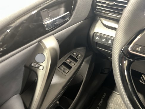 New 2025 Mitsubishi Eclipse Cross Black Edition image 18