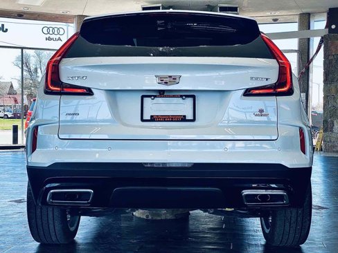 Used 2024 Cadillac XT4 Premium Luxury image 19