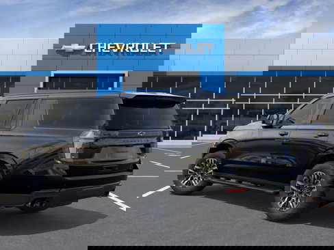New 2026 Chevrolet Suburban Z71 image 3
