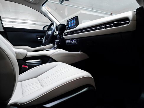 Certified 2025 Honda HR-V EX-L image 40