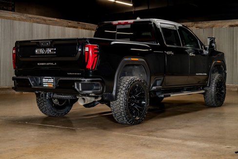 Used 2025 GMC Sierra 3500 Denali w/ Denali Reserve Package image 10