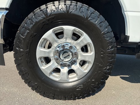 Used 2024 Ford F250 XLT w/ FX4 Off-Road Package image 14