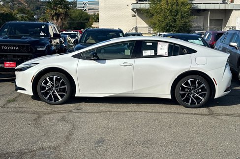 New 2026 Toyota Prius Plug-In Hybrid image 8